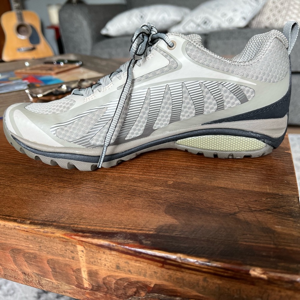 Merrell Shoes - Picture 4 of 11